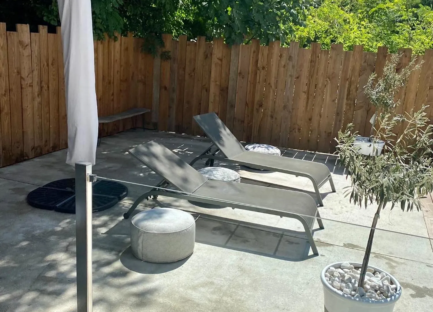 La Villa Garonne Avec Piscine Toulouse 0*,  Frankrike